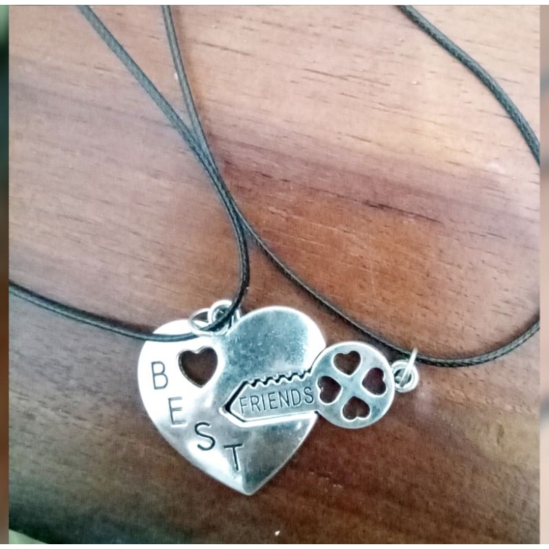 Kalung couple / kalung persahabatan 1 set ( 2 pcs )