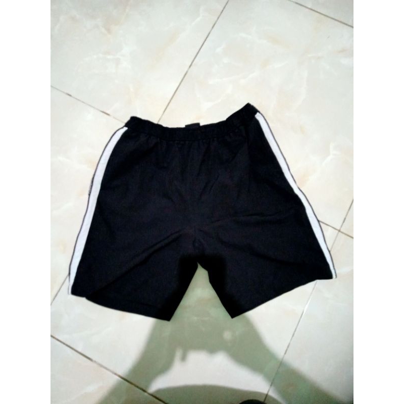 Celana Pendek Starter