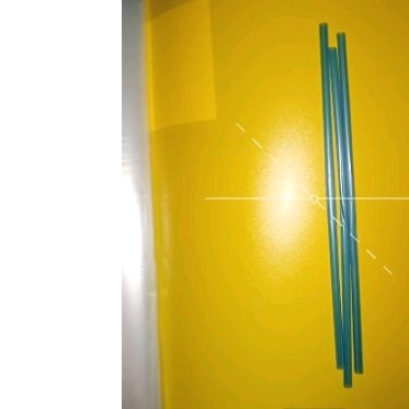 Sedotan plastik besar