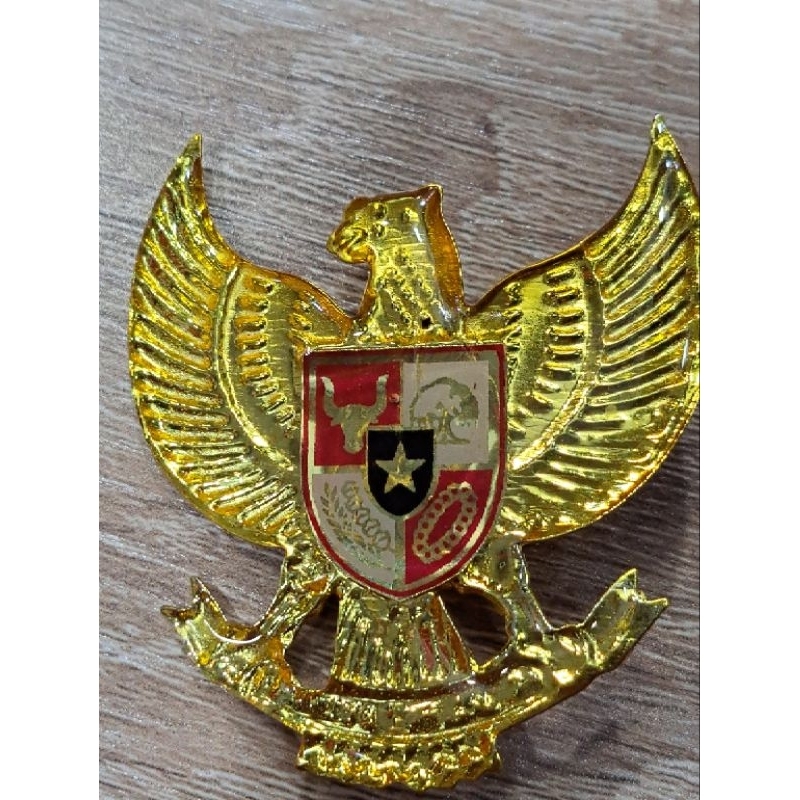 pin garuda 5 cm