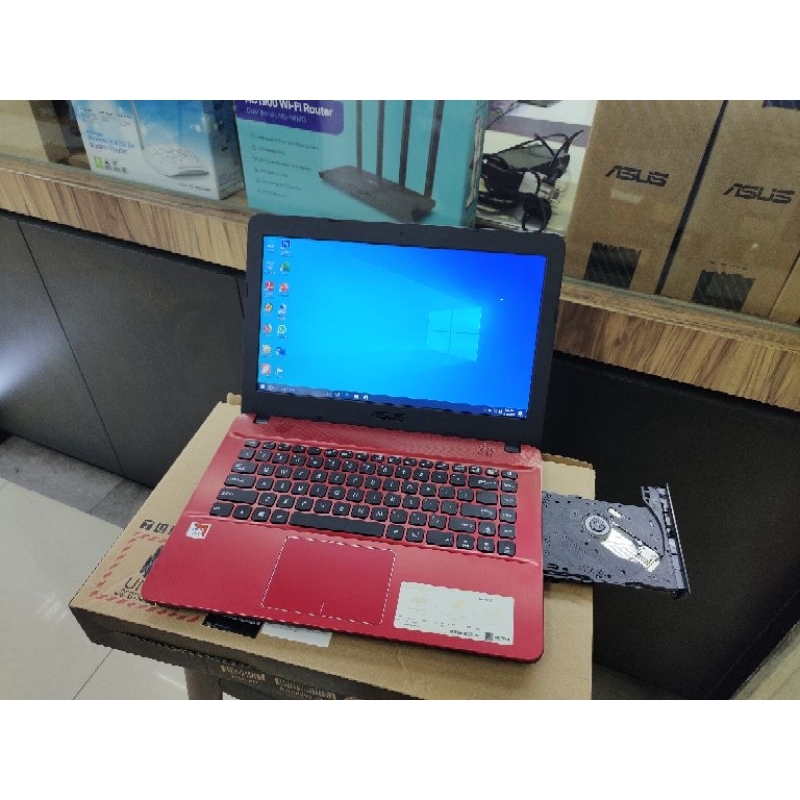 Laptop Asus X441B AMD A4 RAM 4GB SSD 128GB Terbaru