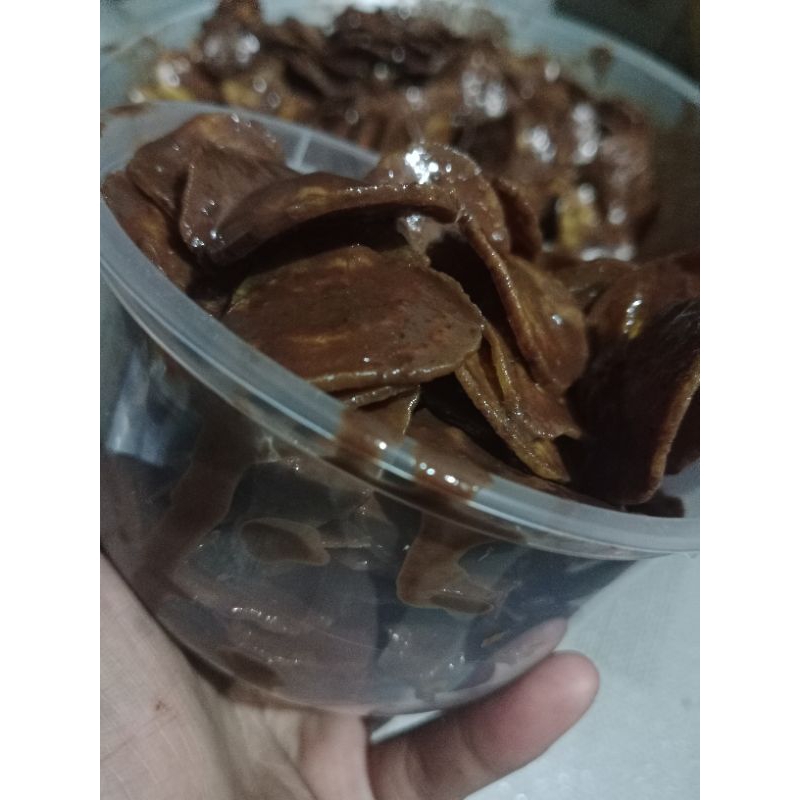 

KRIPIK PISANG COKLAT LUMERR, VARIAN RASAA..( coklat, matcha, strwbery)