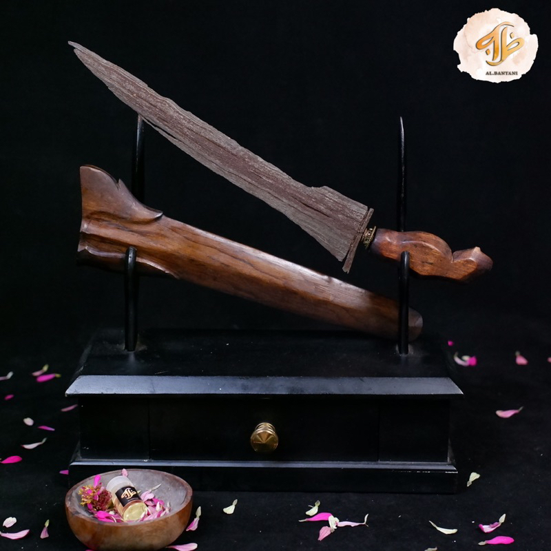 Bethok Gumbeng Pamengkang Jagad Gripis Wingit Ori (Pusaka Tindih)