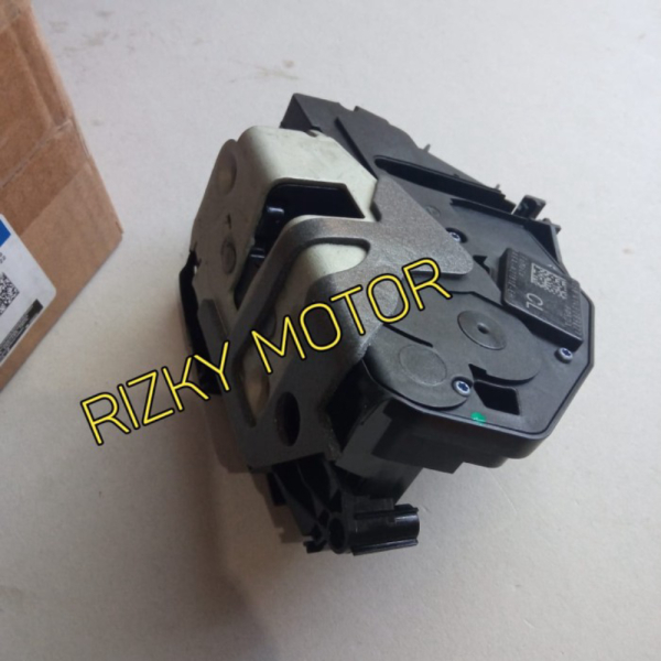 PROMO Door Lock / Latch Pintu Depan Kanan Driver Ford Fiesta All Type Ori