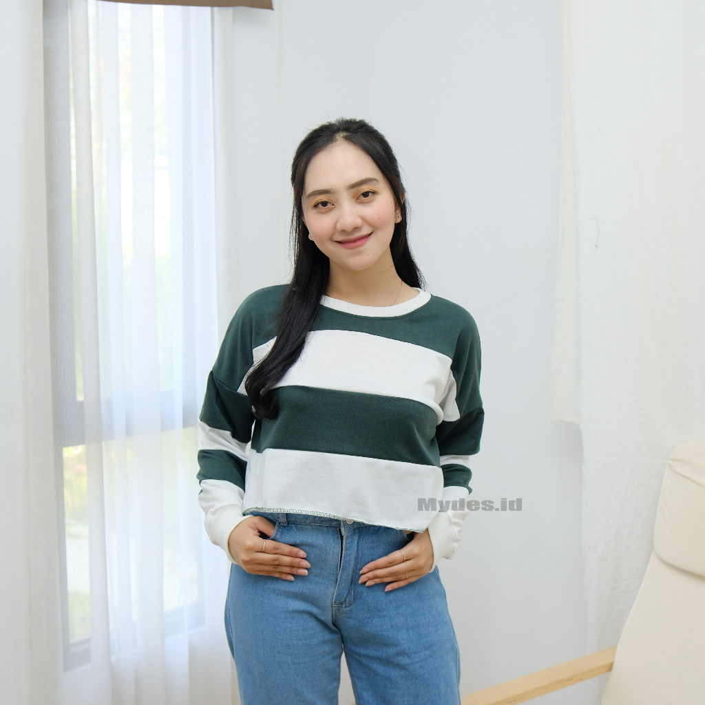 RK Sweater Strip Oversize Crop top Sweater Strip Wanita - Kaos wanita model Strip crop Top