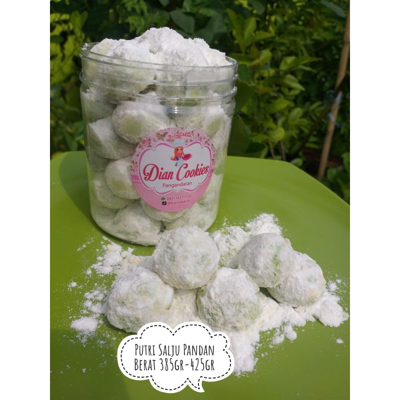 

Putri Salju Pandan toples 600Ml