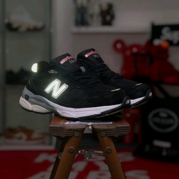 New Balance 990v3 &quot;Black White&quot;