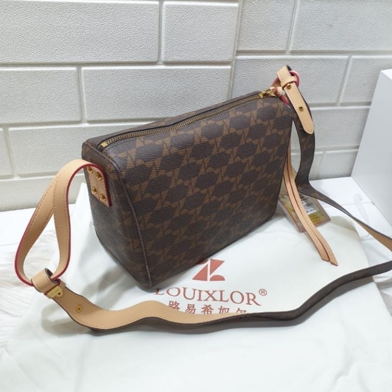 Tas selempang fashion import premium uk 26x19x10