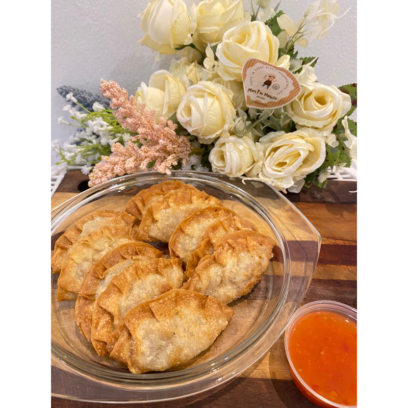 

GYOZA / KOREAN DUMPLING FROZEN (ISI 12 PCS )