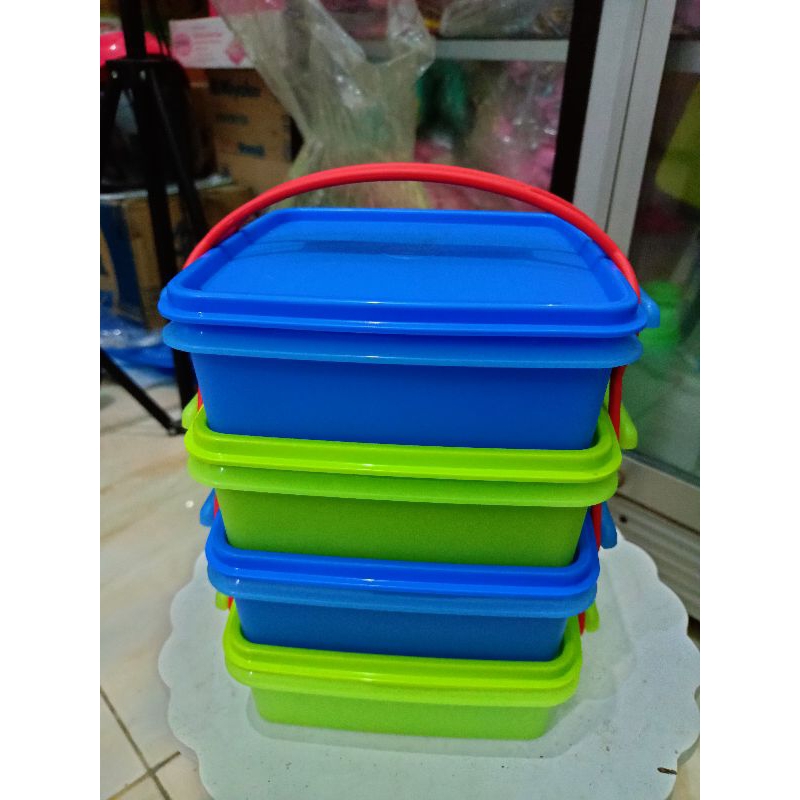 rantang Tupperware susun 4