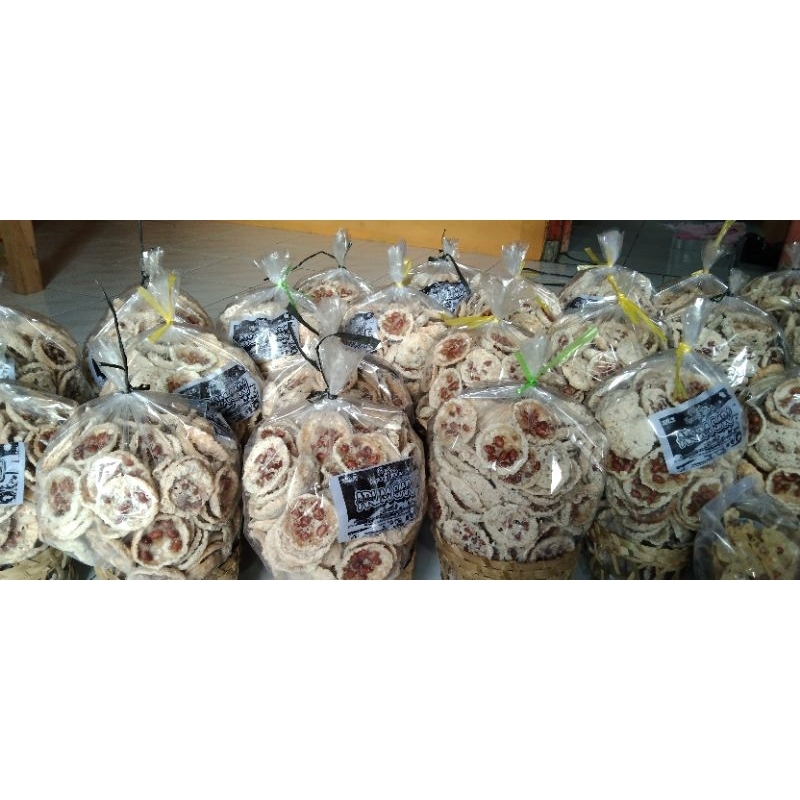 

Peyek kacang bulat renyah asli purworejo