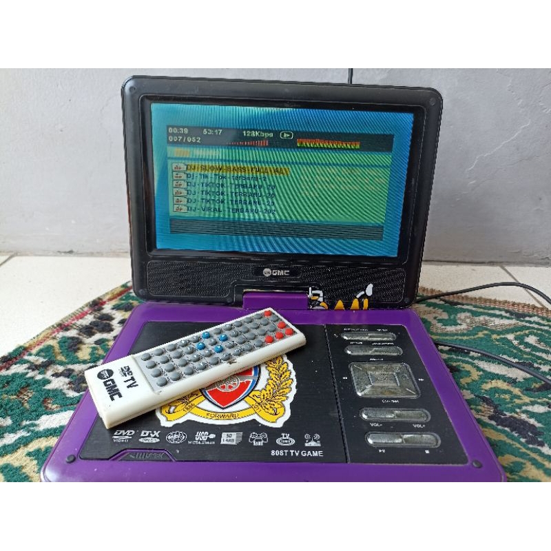 DVD portabel GMC masih layak pake bisa TV musik dll jual murah aja