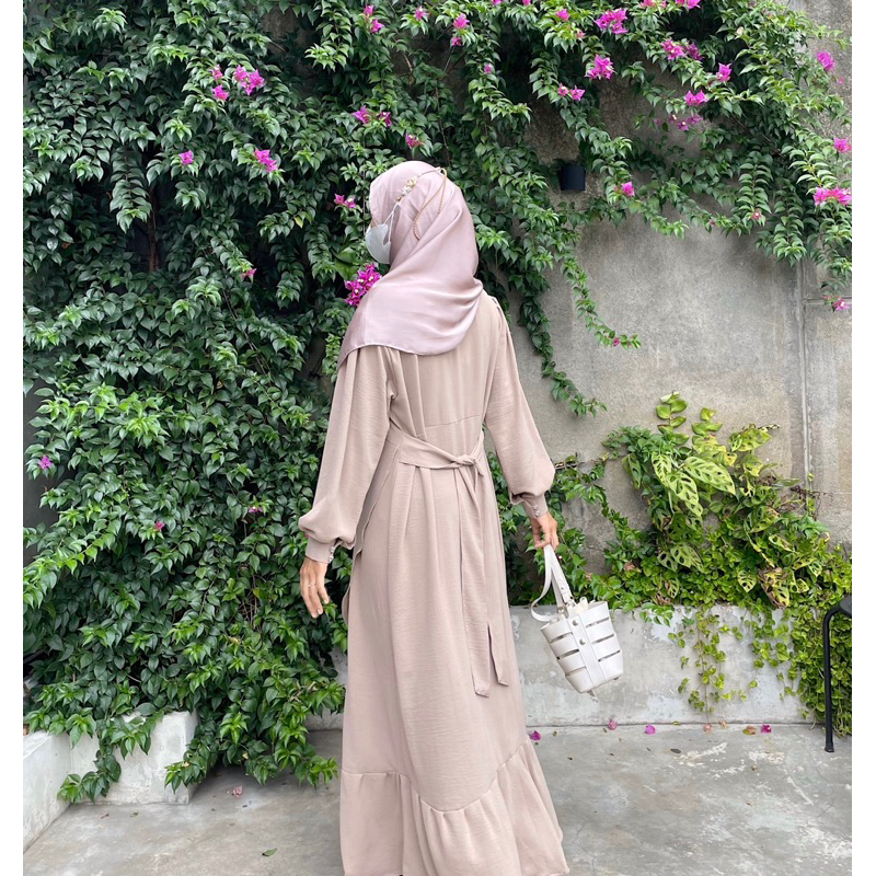 SAFIRA DRESS BY YOUNAHIJAB