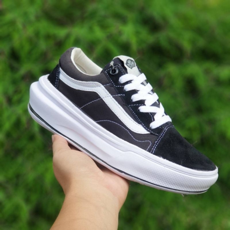 Sepatu wanita old skool overt comfycush size 36 - 40