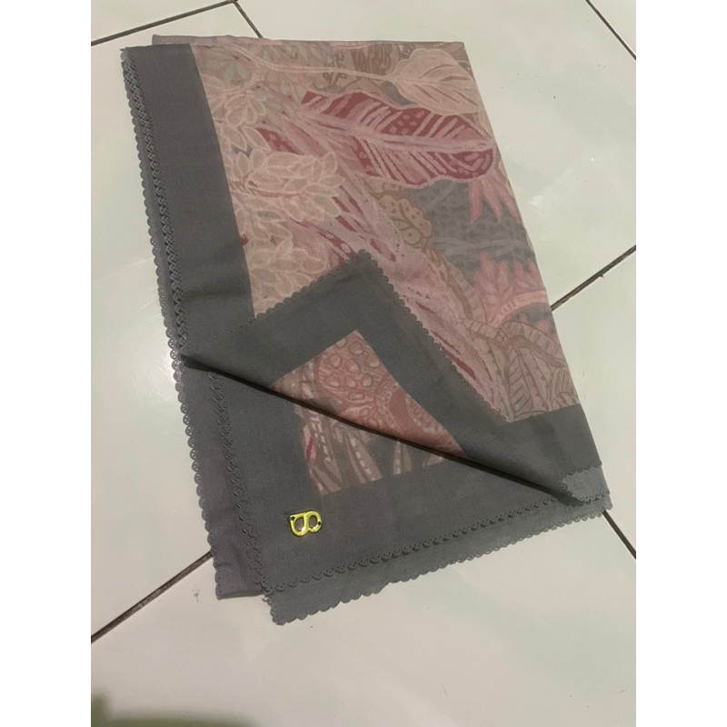 Preloved Buttonscarves Nusantara Savanna XL