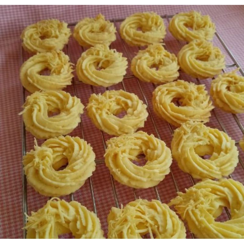

Kue Semprit Keju
