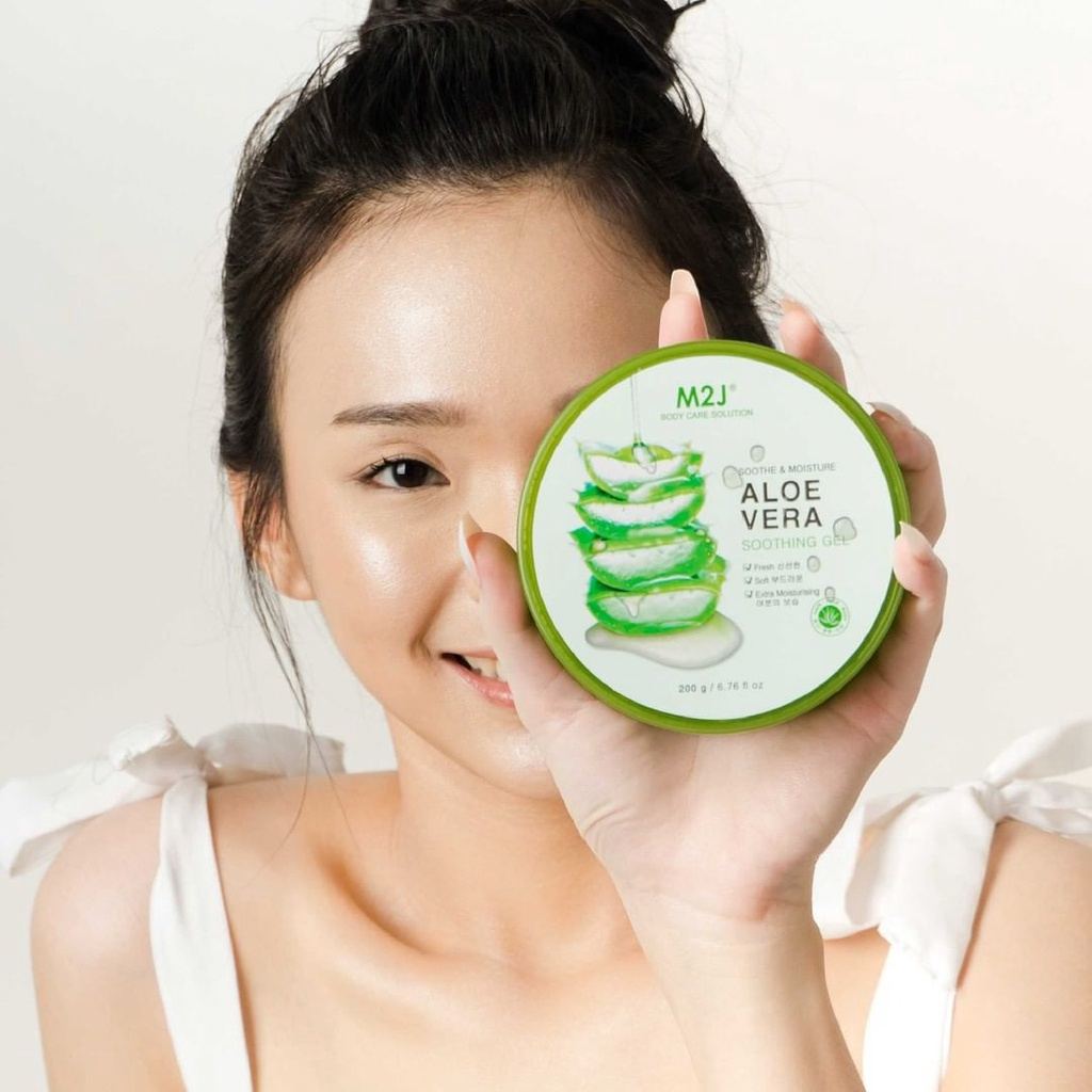 Qeila - M2J Aloe vera 99,9% Soothing Gel 200gr | Ready Stock