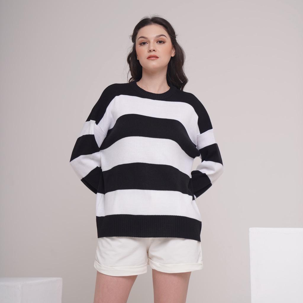LESKA Eira Sweater Rajut Oversize Atasan Knitted Setrip