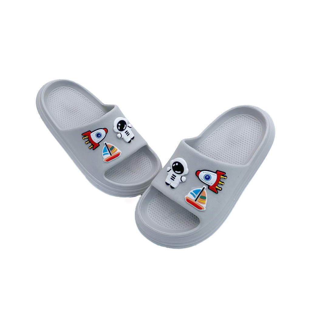 Sandal Selop Anak Laki-Laki Bahan Karet Anti Licin Kekinian Motif Astronot