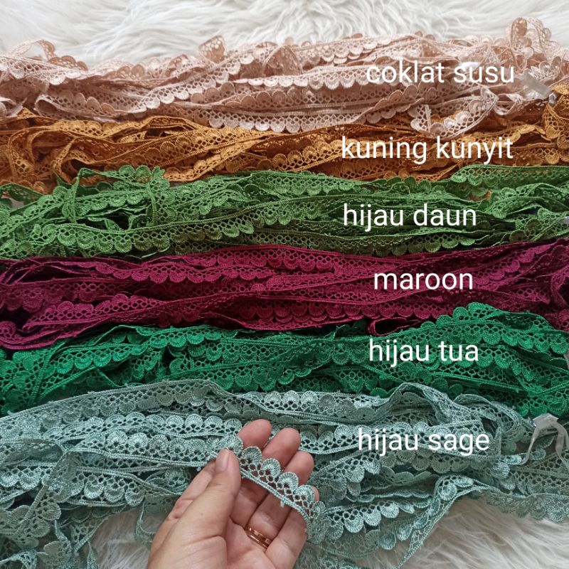 renda gyper giper ziper guiper zipper zyper zhiper gipper prada bordir per yard guiper untuk mukenah jilbab