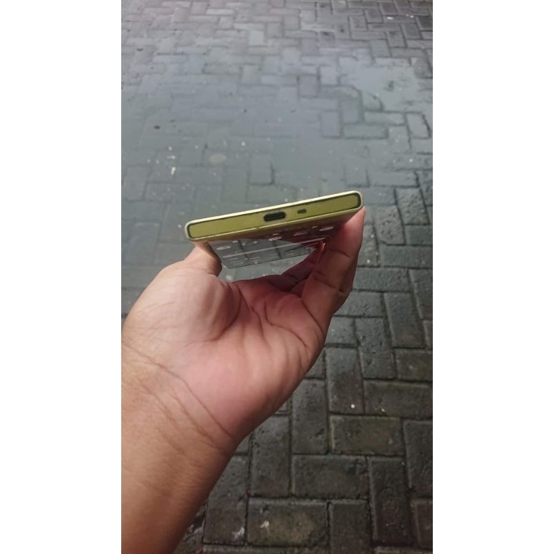 Sony xzs minus bisa di pakek