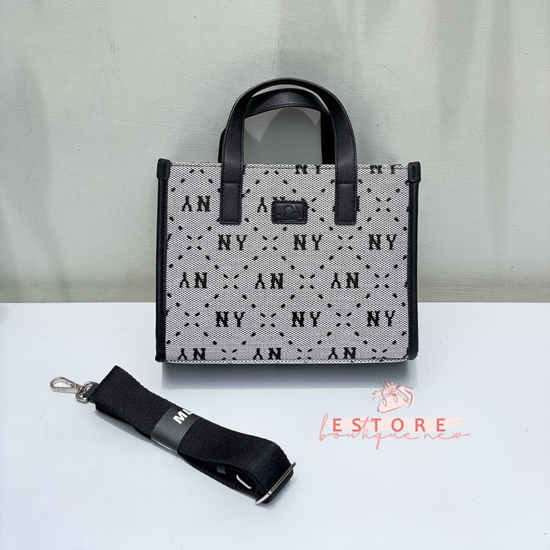 Tas ML B Logo Tote