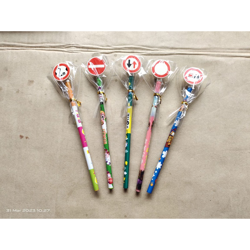 

pensil plus rautan rambu lalu lintas kecil satuan