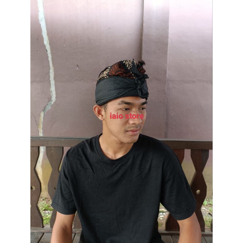 udeng Bali batik motif kotak coklat