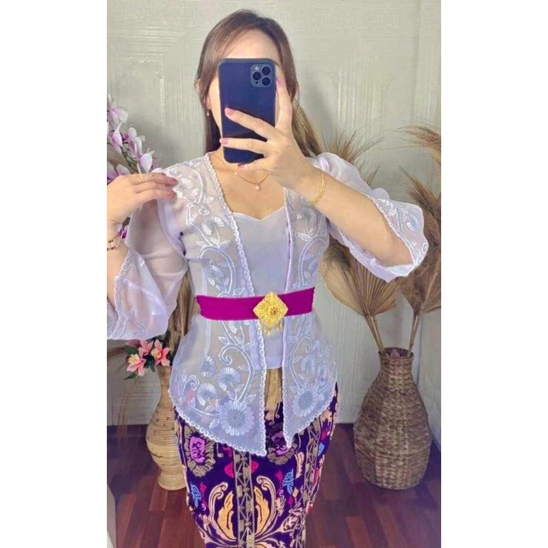 Kebaya bordir bali/ Kebaya bordir tangan lonceng/ Kebaya bordir jadi murah