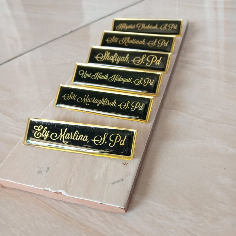 

Name Tag /Nama Dada /Akrilik/Kuningan-Stainless Magnet