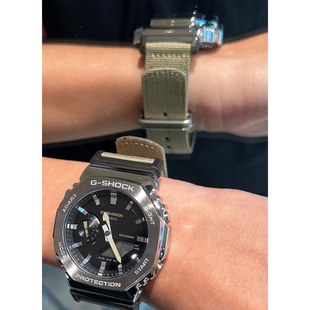 Jam Tangan Pria CasiOak With Fabric Strap G-Shock Utility Metal GM-2100C-5A
