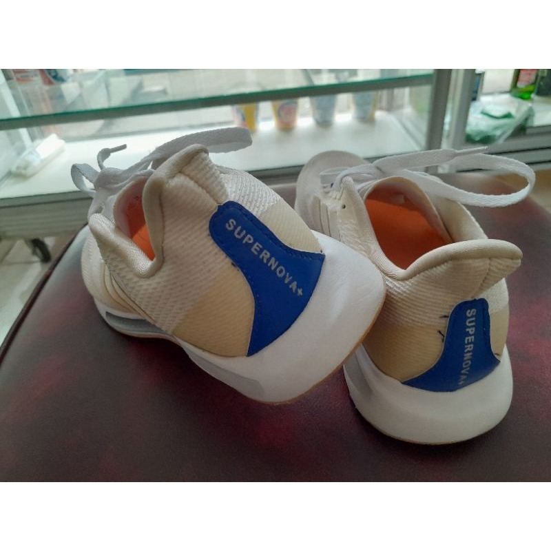 Adidas supernova