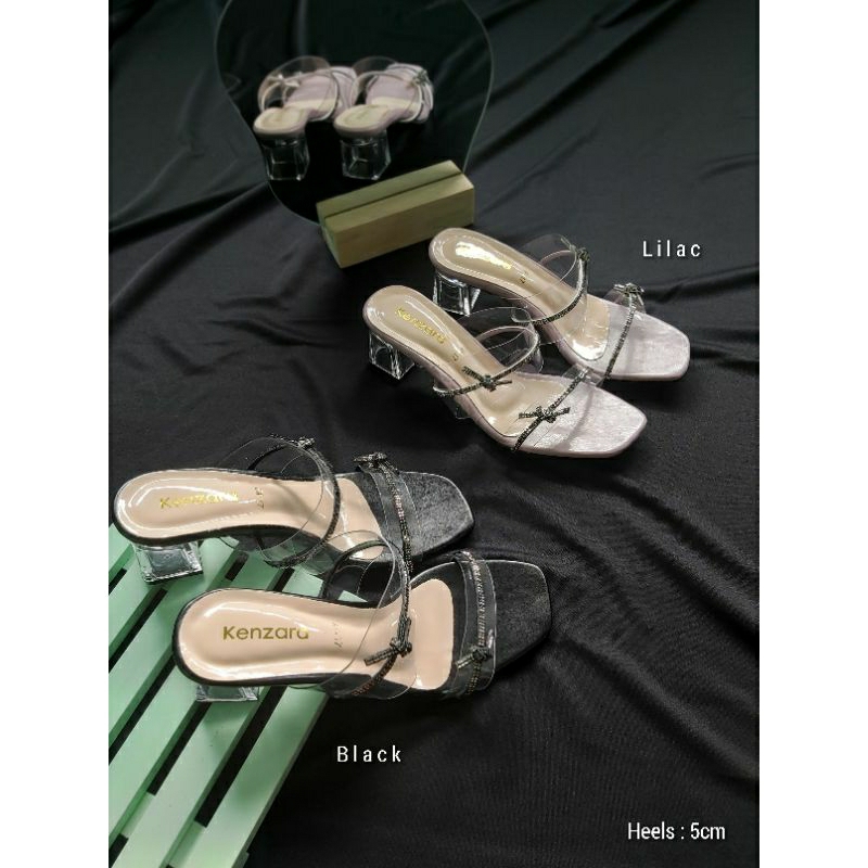 Sandal heels kaca