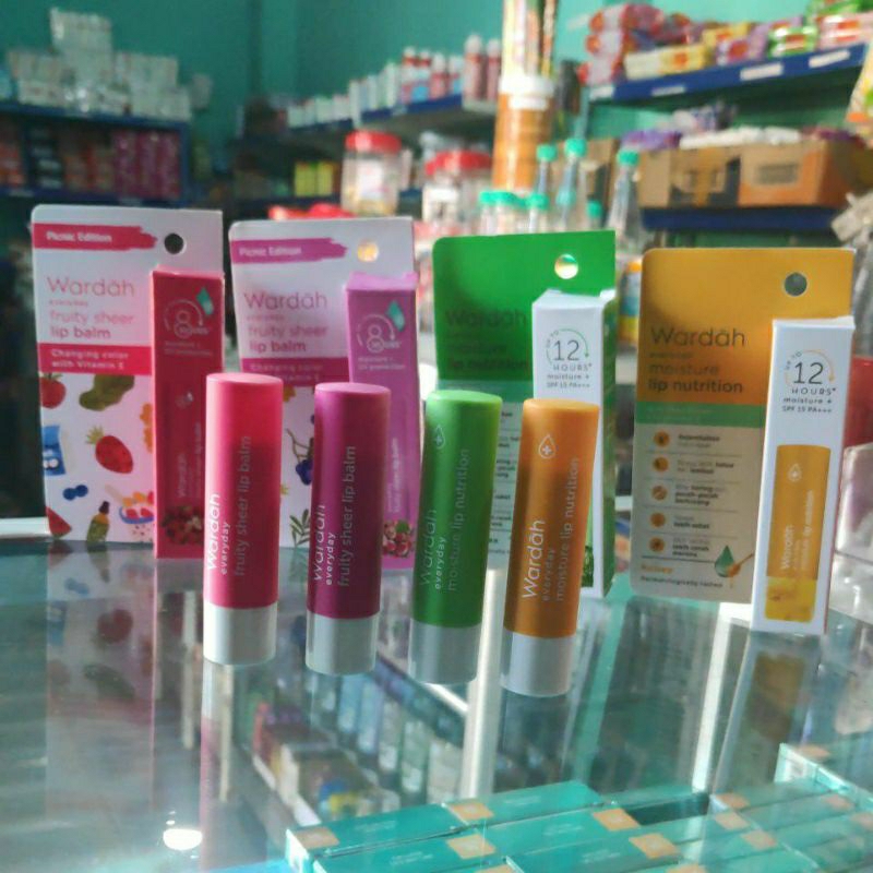 Wardah Pelembab Bibir Lip balm 1 PCS Fruity Sheer Moisture UV Protection Strawberry Grape Green Tea Honey Vitamin E