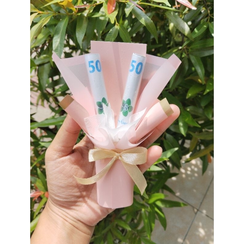 

Buket mini angpau lebaran