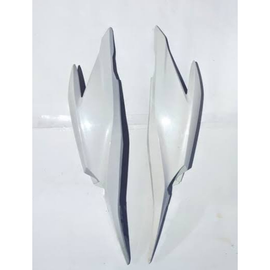 COVER BODY VARIO TECHNO 125 PUTIH / BODY BELAKANG VARIO TECHNO 125 PUTIH