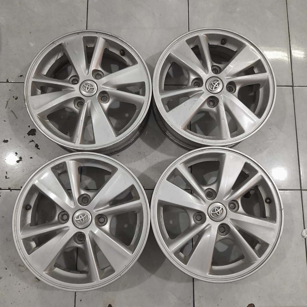VELG MOBIL SECOND STANDAR AVANZA VELOZ RING 15 PCD 4X114