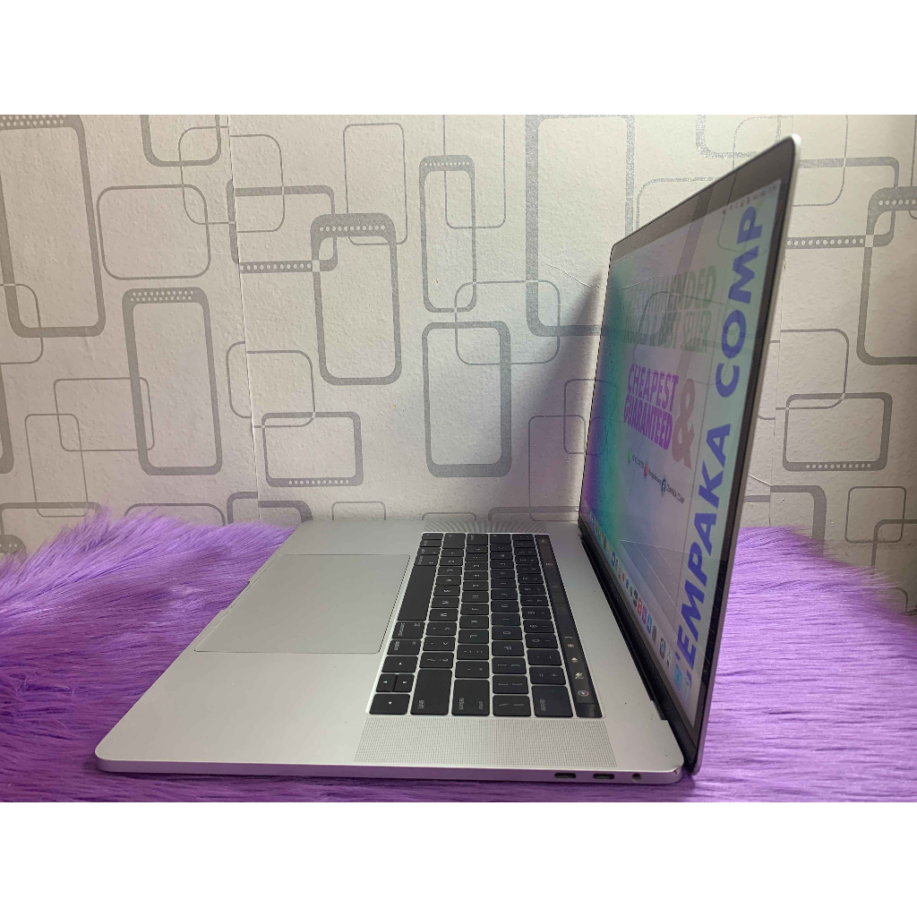 MacBook Pro Retina 2016 i7 15in 16GB 256GB Dual VGA Touchbar Not 2017