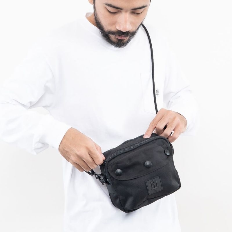 SLING BAG MATERNAL DISASTER "XARS" HOOPS KAYUTANGI