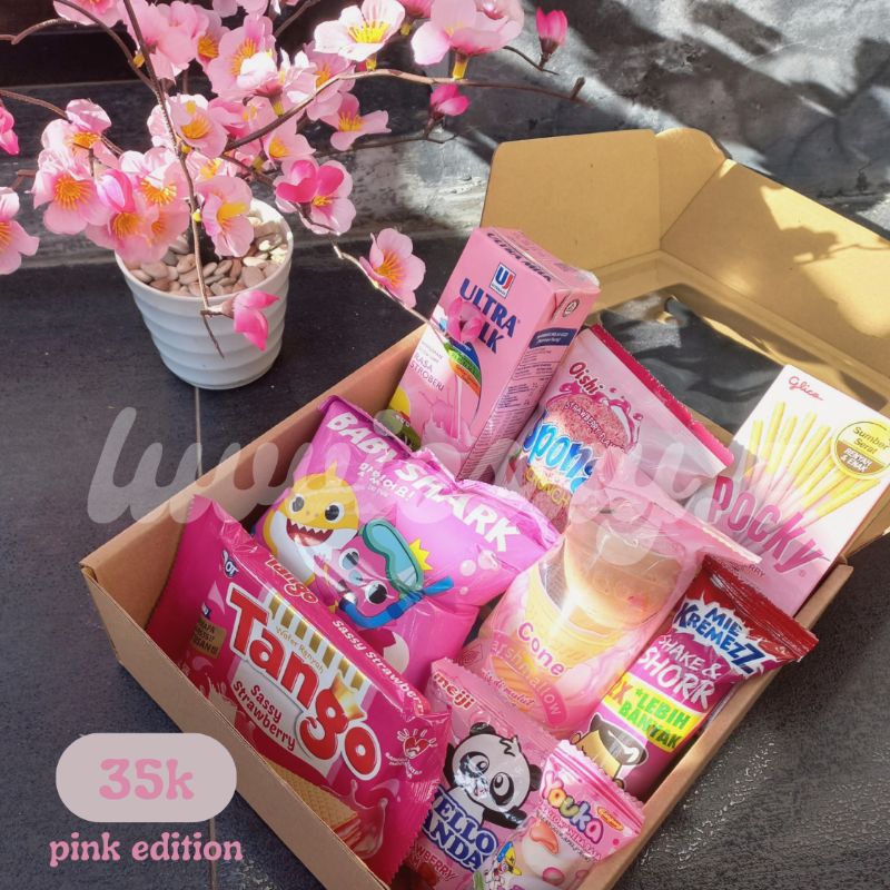 

hampers / gift box / snacks gift untuk lebaran ulang tahun