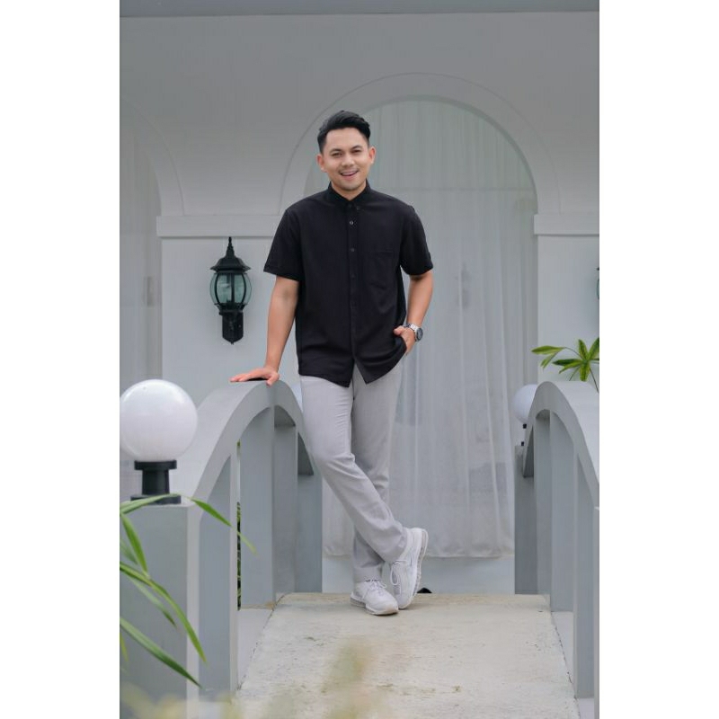Kemeja pria lengan pendek kemeja basic polos