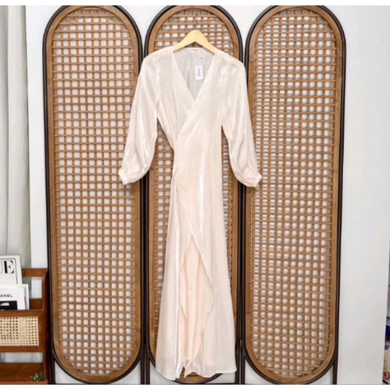 Shimmer Dress 4 look // Shimmer Dress // Shimmer Outer // Cream // Chakiraproject