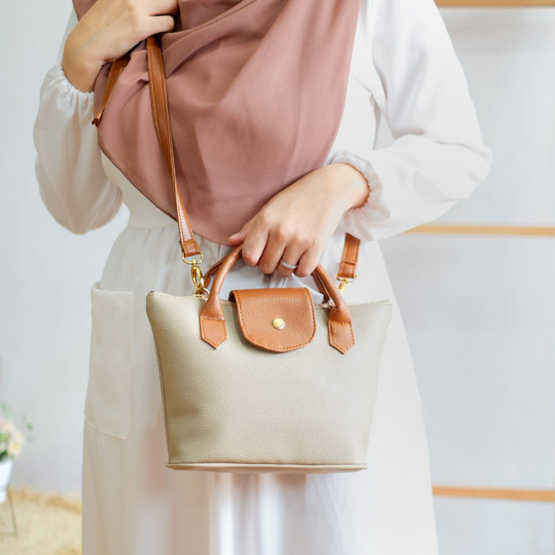 [NEW] RASHIKA Mini Handbag