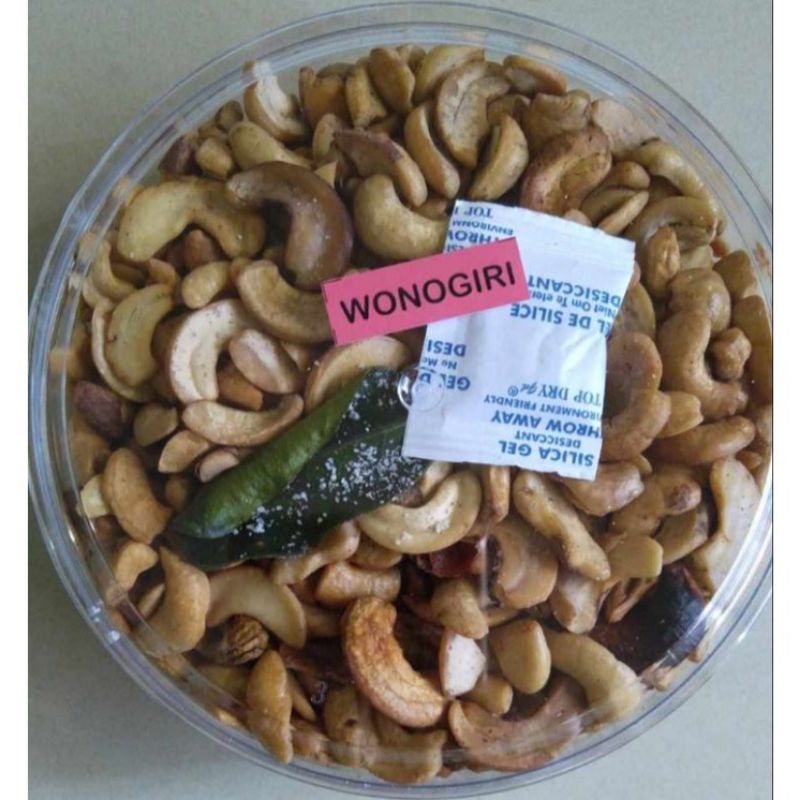 

PROMO, Mete belah 250grm rasa bawang asin