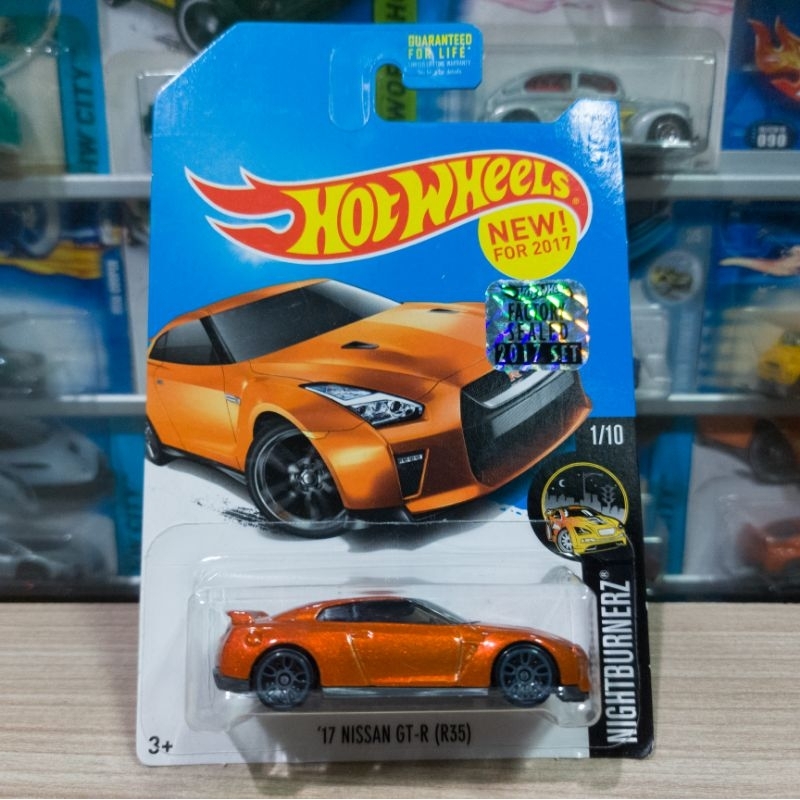 Hot Wheels 17 Nissan GT-R R35 Orange - Factory Sealed