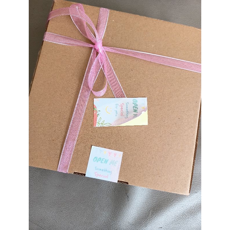 

Seal Sticker Open Me Label Box Hampers Souvenir