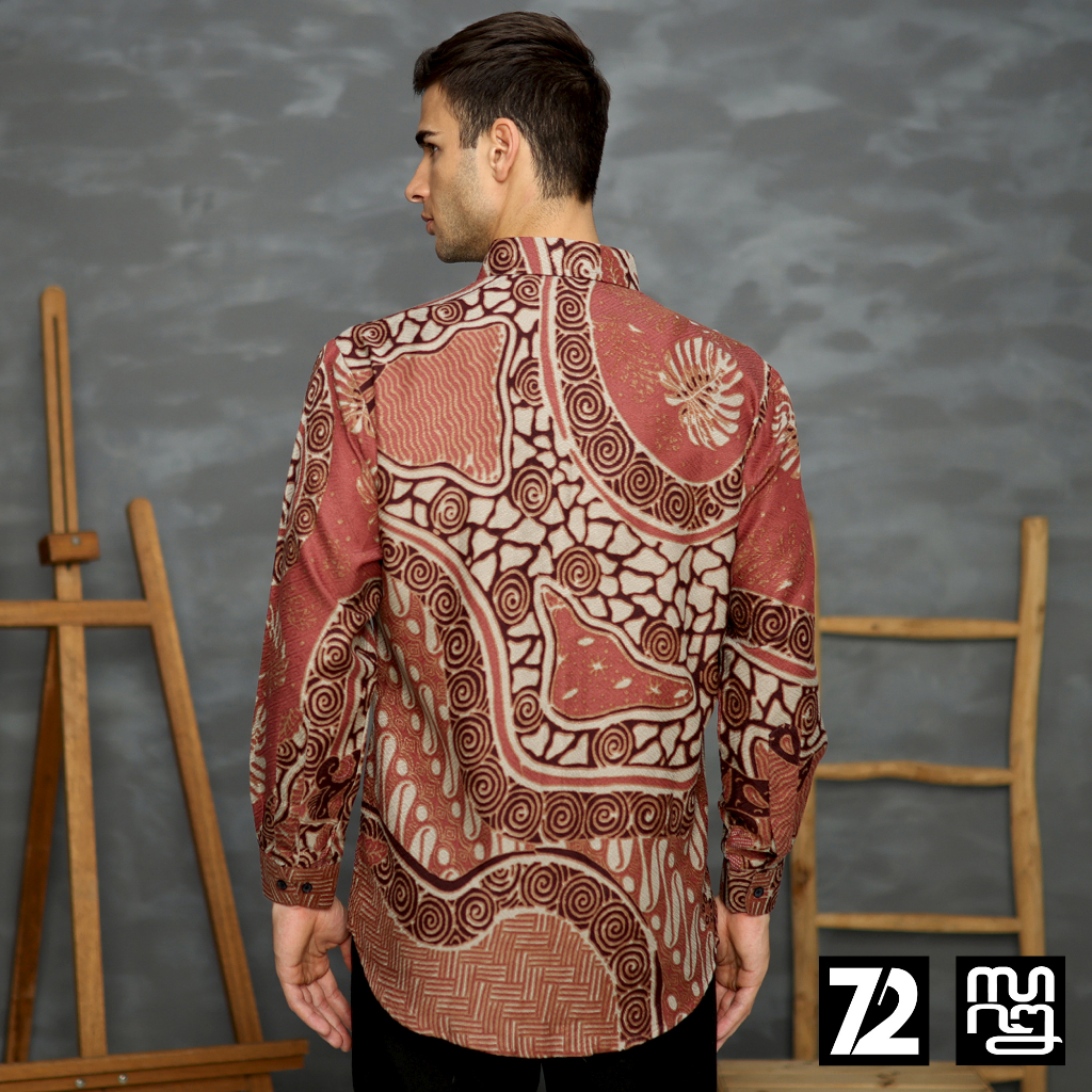 KEMEJA BATIK PRIA LENGAN PANJANG Kemeja Dobby Slimfit Motif Parang Roll Warna Dusty Pink Maroon 723162 Cap 72 - Baju Kemeja Atasan Pakaian Setelan Batik Pria Cowok Laki Laki Remaja Keluarga Kantor Lengan Panjang Modern Slimfit Slim Fit Premium Kekinian