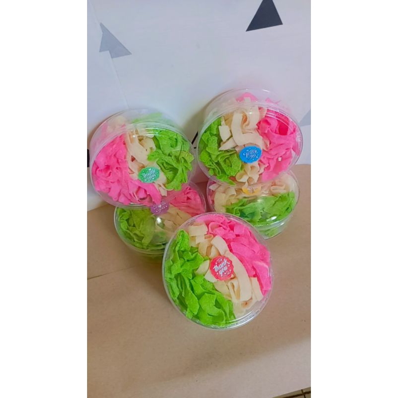 

sirpa/manisan kelapa/noga kelapa kemasan toples 250gr/isi 150gr