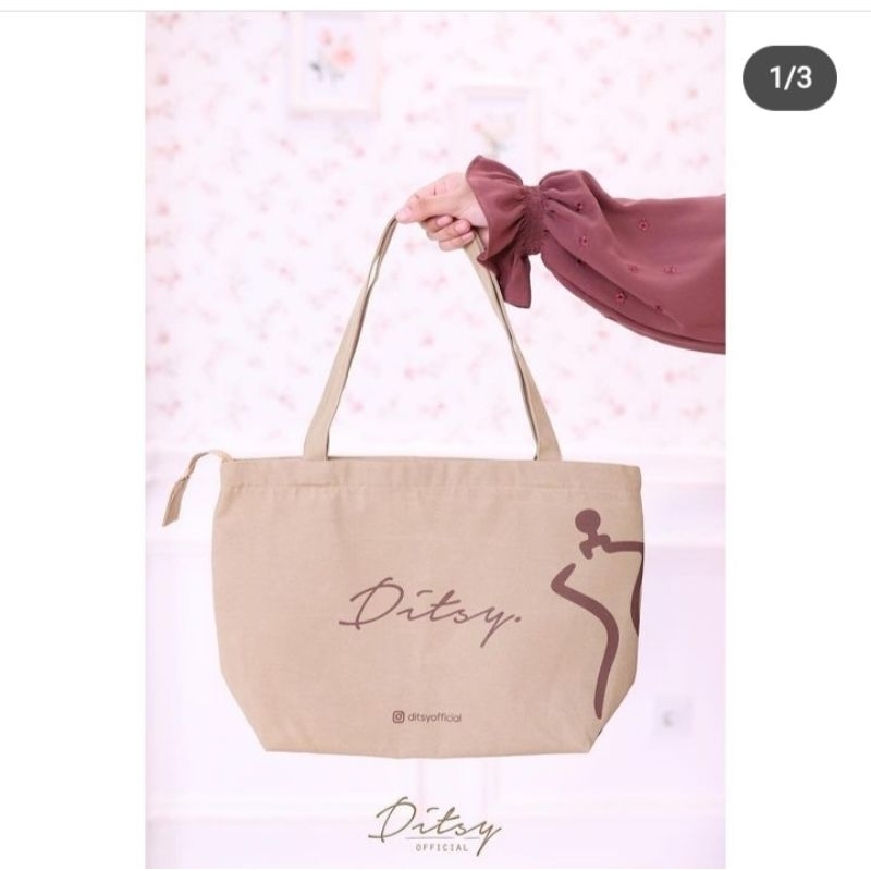 Ditsy Totebag April 2023