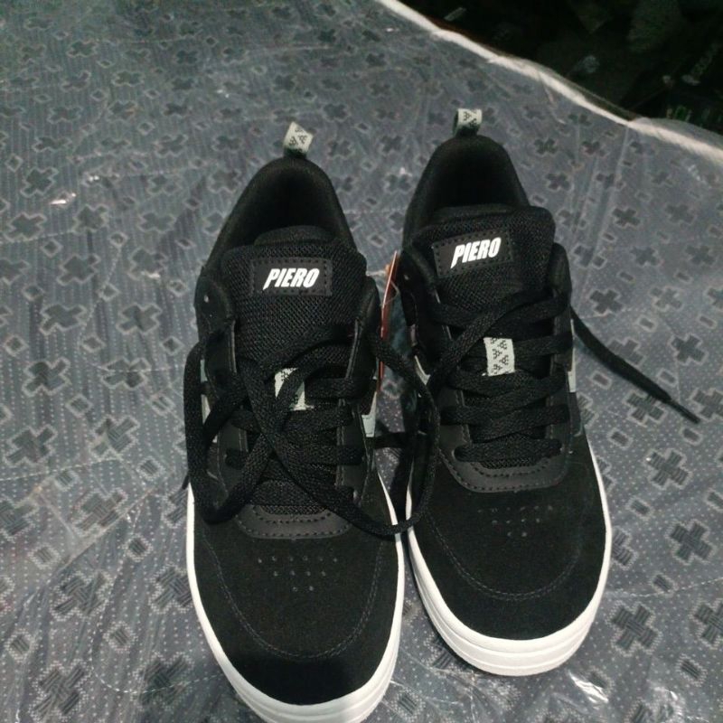 sepatu piero jorge black white size 41/27cm
